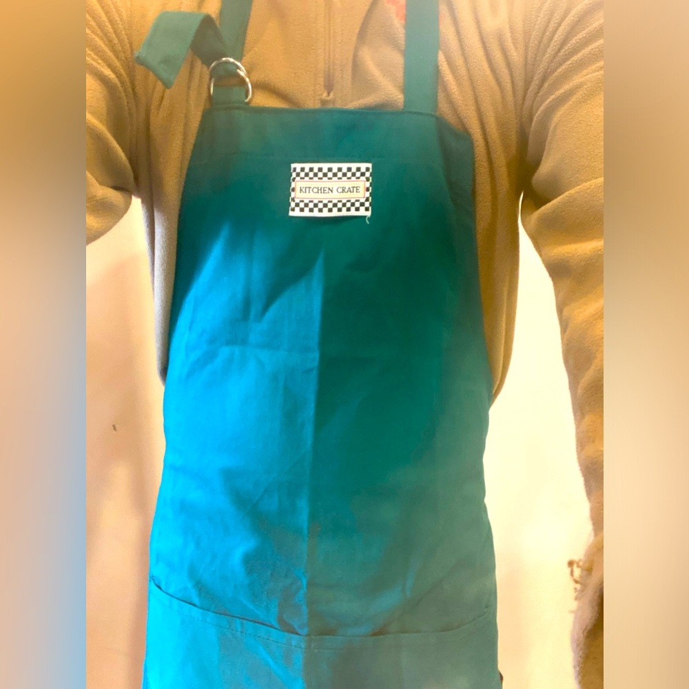 BRAND NEW GREEN CHEFS APRON by KITCHEN CRATE